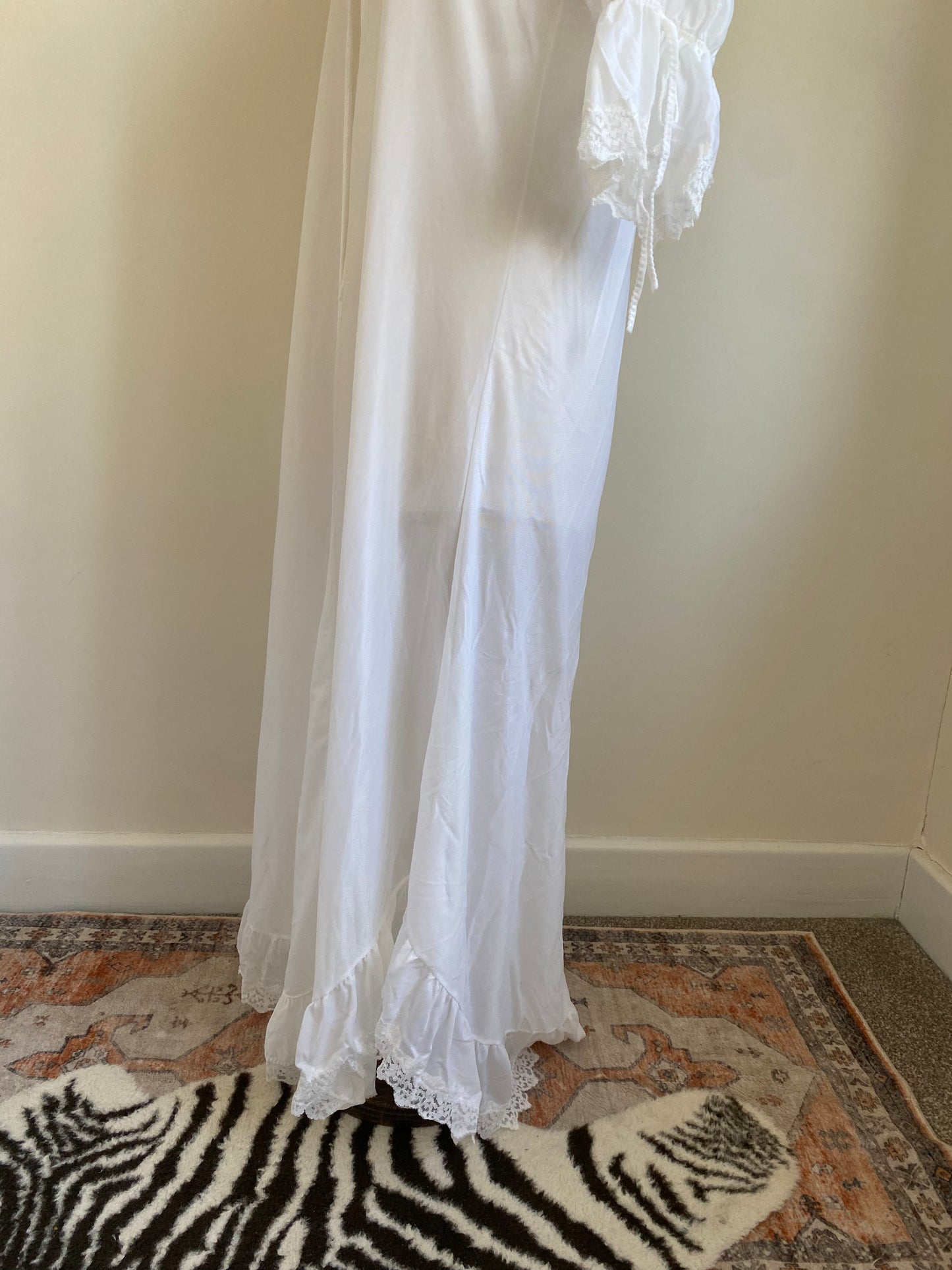 Cottage Nylon White Chemise